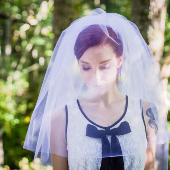 NWT Fingertip Wedding Veil w Blusher White Ivory - Picture 2 of 3